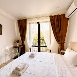 1-комнатные апартаменты студия Вознесенская 3а/17