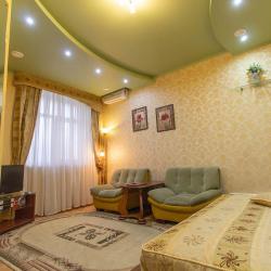 Номер стандарт с 1 двуспальной кроватью (мансарда)