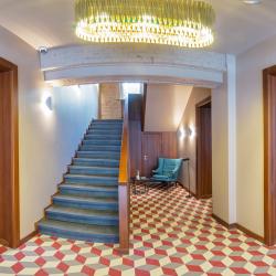 фото 5 V Hotel (В отель)