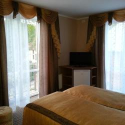 Номер стандарт с 1 двуспальной кроватью