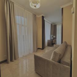 Номер люкс с 1 двуспальной кроватью