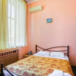 Номер стандарт с 1 двуспальной кроватью
