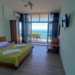 1-комнатный номер студия с видом на море