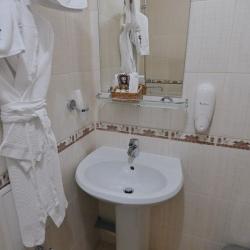 Номер стандарт улучшенный с 1 двуспальной кроватью
