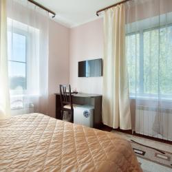 Номер стандарт с 1 двуспальной кроватью (с завтраком)