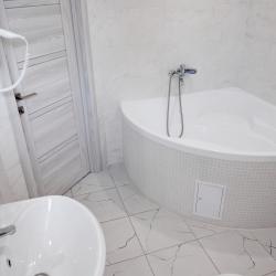 Номер комфорт с 2 двуспальными кроватями