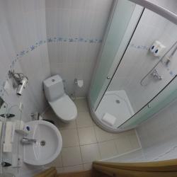 Номер стандарт с 1 двуспальной кроватью