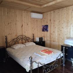 Комната улучшенная с 1 двуспальной кроватью (Удобства на этаже)