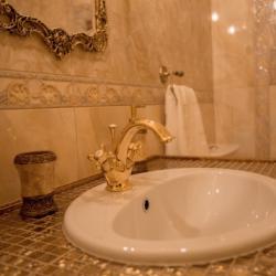 Номер люкс с 1 двуспальной кроватью