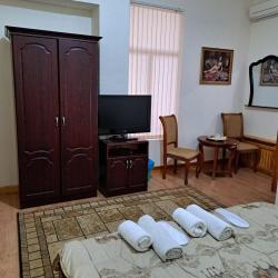 Номер стандарт с 1 двуспальной кроватью