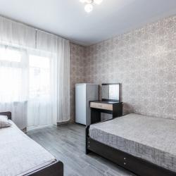 Комната стандарт с 1 односпальной и 1 двуспальной кроватью