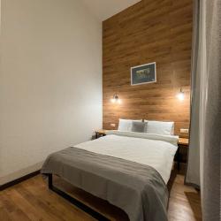 Номер стандарт с 1 двуспальной кроватью #108