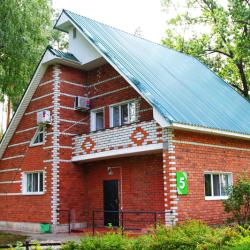 Коттедж стандарт с 1 односпальной и 5 двуспальными кроватями