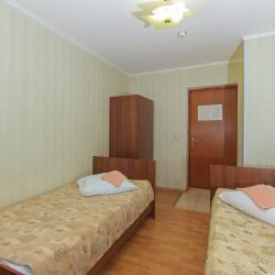 Номер эконом с 2 односпальными кроватями (с завтраком)