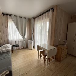 Номер стандарт с 1 двуспальной кроватью (1 этаж, дом №5)