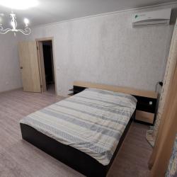 Фото Апартаменты на улице Котанова 1