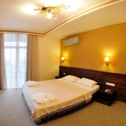 Номер стандарт с 1 двуспальной кроватью