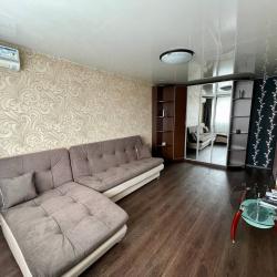 Фото Отель В Гости на Октябрьском 7