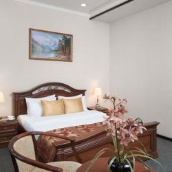 Номер стандарт с 1 двуспальной кроватью