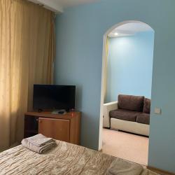 Номер полулюкс с 1 двуспальной кроватью