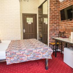 Номер стандарт улучшенный с 1 двуспальной кроватью (мансарда)