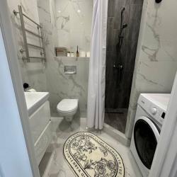 Фото Апартаменты на улице Котанова 4