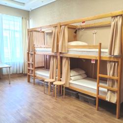 Кровать в 10-местном общем женском номере