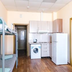 Кровать в 12-местном общем номере