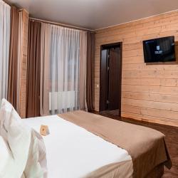 Номер полулюкс с 1 двуспальной кроватью