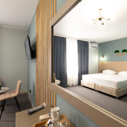 Номер стандарт улучшенный с 1 двуспальной кроватью