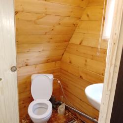 Номер эконом семейный с 3 односпальными кроватями (мансарда)