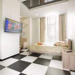 ART HOUSE HOTEL (Арт Хаус) — 7fbfbd2585cbd2f3f7be78d51c8de639