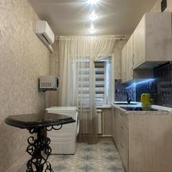 Фото Апартаменты на улице Уманская 5