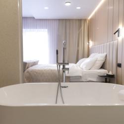 Номер люкс романтик