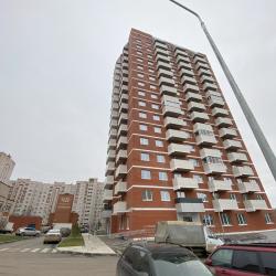 Фото Апартаменты на улице Михаила Петрова 49