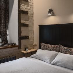 Фото Отель Brick Walls (Брик Уоллс)