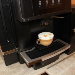 Номер полулюкс улучшенный с 1 двуспальной кроватью