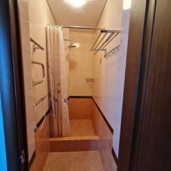 Комната люкс с 1 односпальной и 1 двуспальной кроватью