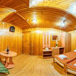 2-комнатный номер стандарт (с завтраком, мансарда)