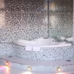 Номер люкс с 1 двуспальной кроватью