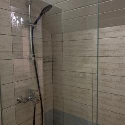 Номер стандарт улучшенный с 1 двуспальной кроватью (мансарда)