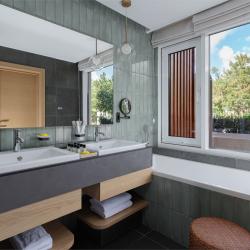 Номер делюкс прайм с 1 двуспальной кроватью и террасой