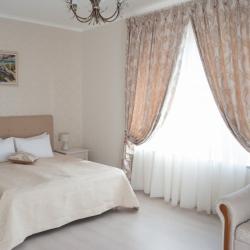 Номер люкс с 1 двуспальной кроватью