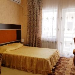 5-местный номер стандарт с 1 двуспальной кроватью, корпус 3 звезды
