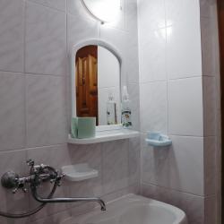 Комната стандарт с 1 односпальной и 1 двуспальной кроватью