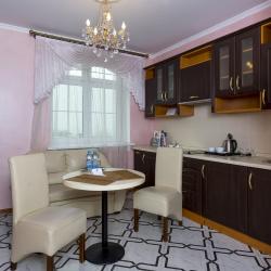 Апартаменты с видом на парк и город (с завтраком)