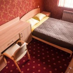 Номер стандарт семейный с 1 двуспальной кроватью