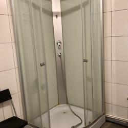 Номер эконом с 1 двуспальной кроватью (без окна, цокольный этаж, общие удобства)