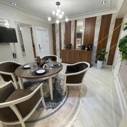 3-комнатные апартаменты люкс с 1 двуспальной кроватью (с завтраком)