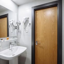 Номер люкс с 2 односпальными кроватями